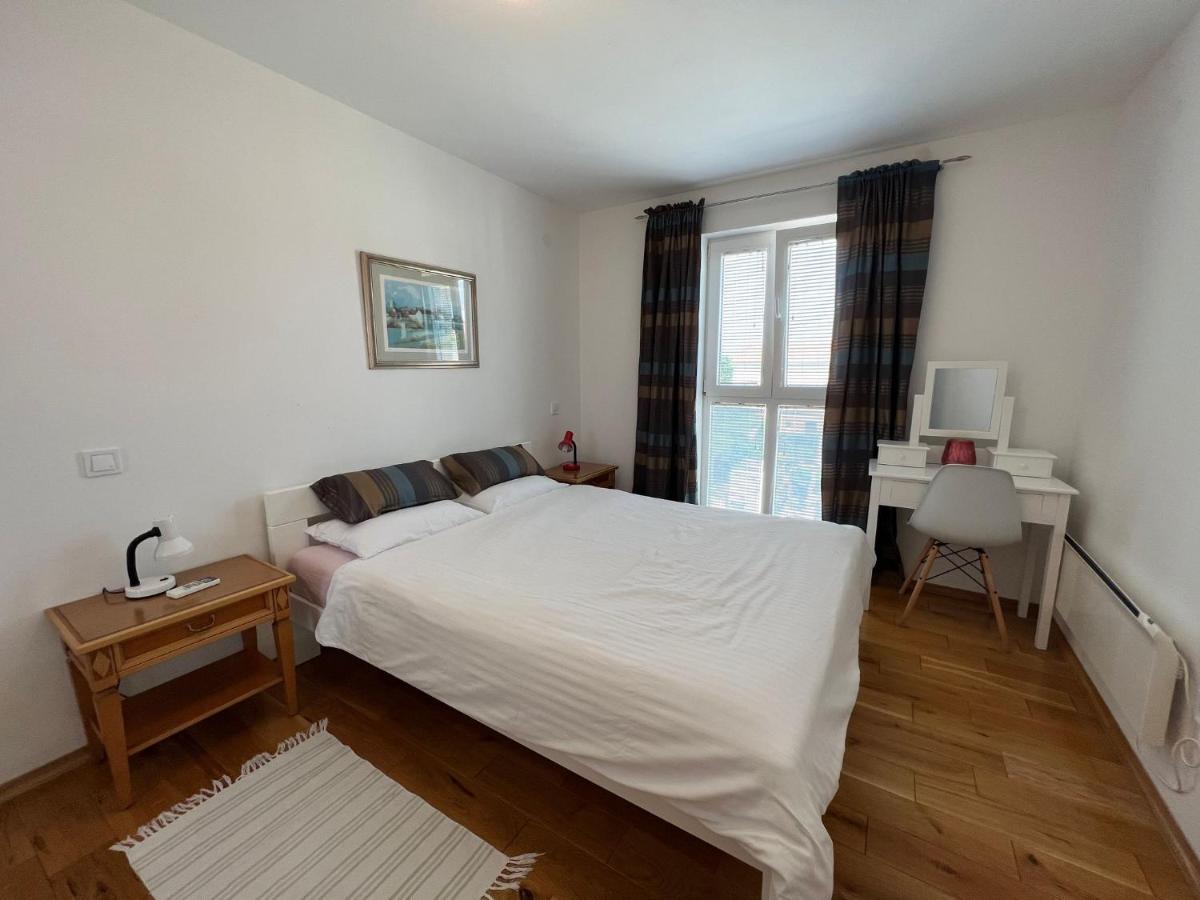 Apartman Sven Malinska Buitenkant foto