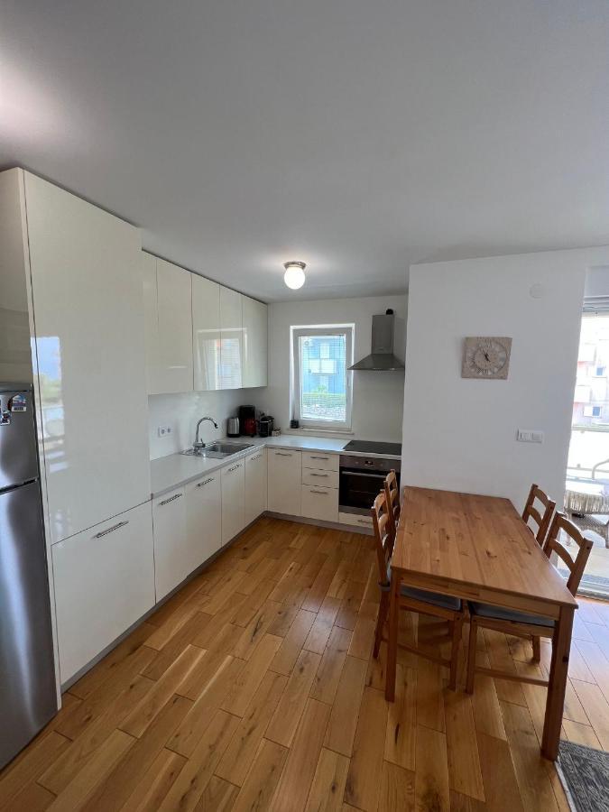 Apartman Sven Malinska Buitenkant foto